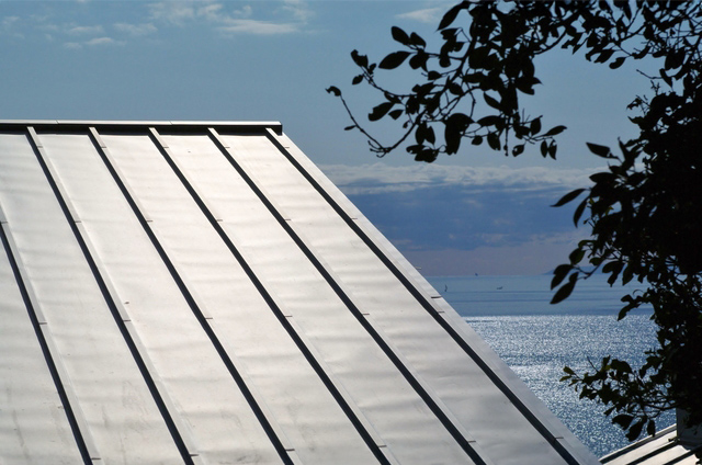 トタン屋根 → ガルバリウム鋼板へ交換