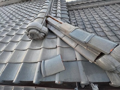 瓦1枚の割れ・ズレも放置は禁物！迅速な交換で雨漏りを防ぎます（香芝市） ビフォー画像