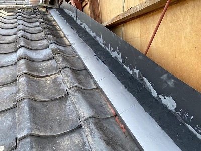 屋根の隙間からの雨漏り修理｜板金補修でしっかり防水！（香芝市） アフター画像